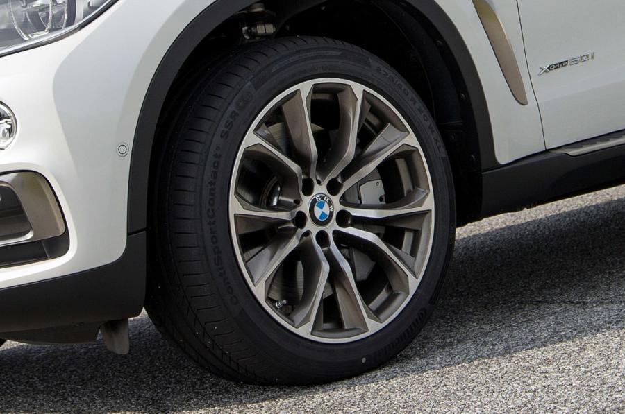 BMW X6 xDrive 5.0i 2015 года  (фото 110 из 113)